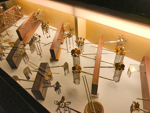 精巧に作られた簪