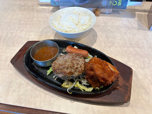 グリル&ハンバーグNINO ハンバーグ&ソーセージ&から揚げ