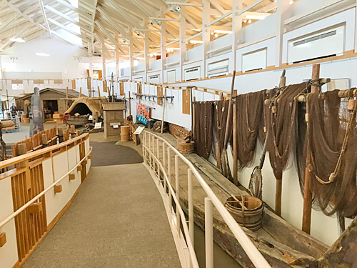 導入口のスロープ通路