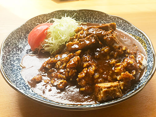 はづ貴 ごろっとビーフカレー