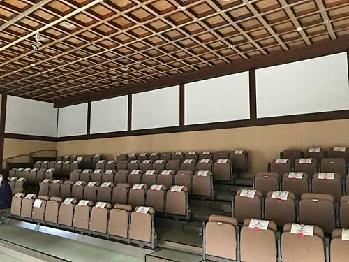 能舞台の観覧席