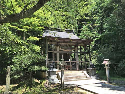 金剣宮の招魂社