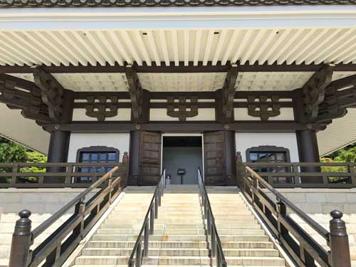 清大寺五重塔の入口