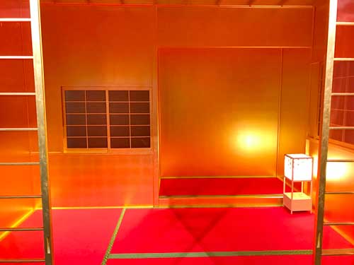 黄金茶室の室内
