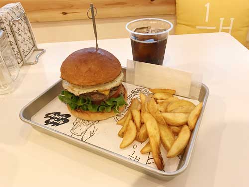 1/3 HAMBURGER FACTORY エッグチーズバーガー