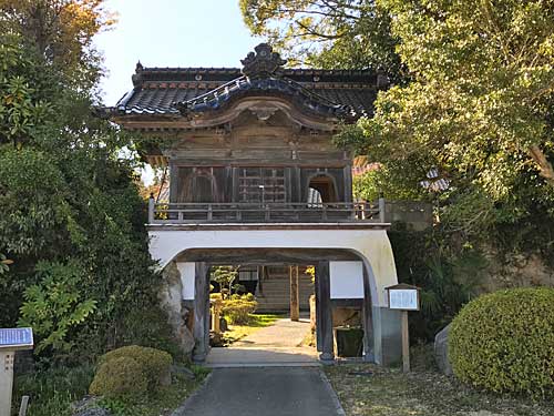 龍宮城のような唐門