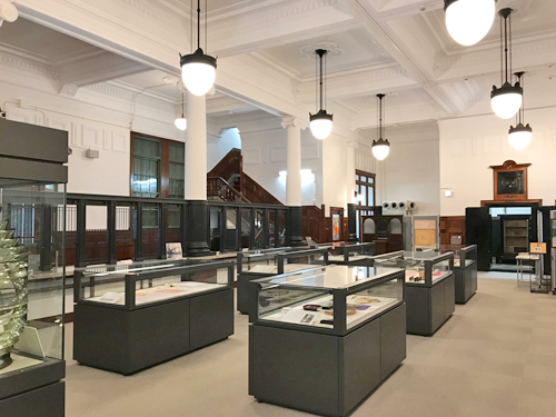 敦賀市立博物館の1階展示室