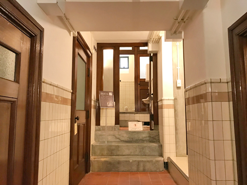 敦賀市立博物館の昔のトイレ