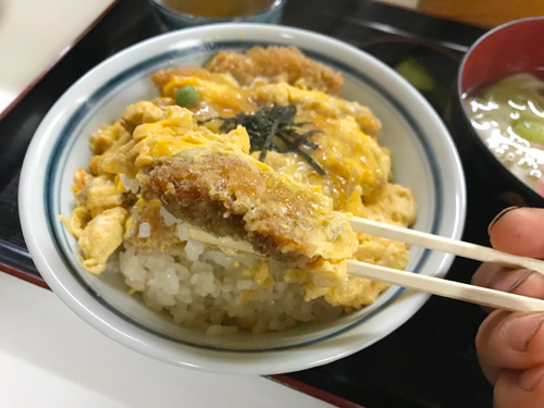 山田食堂のカツ丼