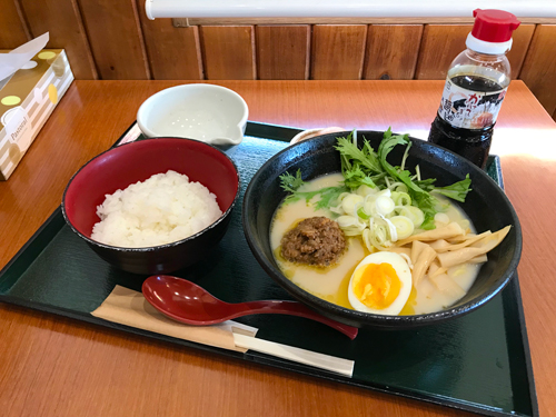 おやたま食堂 ホワイトラーメンたまごかけごはんセット