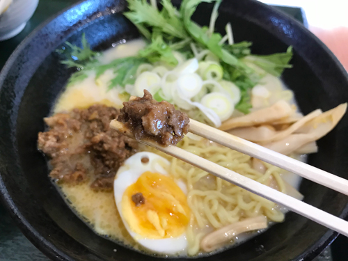 ホワイトラーメンの挽肉