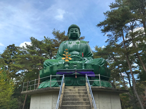 真和園の能登長寿大仏