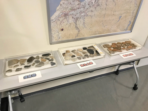 触ってオーケーの土器破片