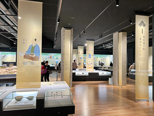 一乗谷朝倉氏遺跡博物館の基本展示室