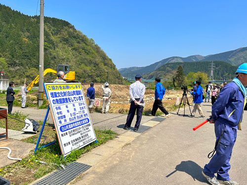 白山町遺跡現地説明会の様子